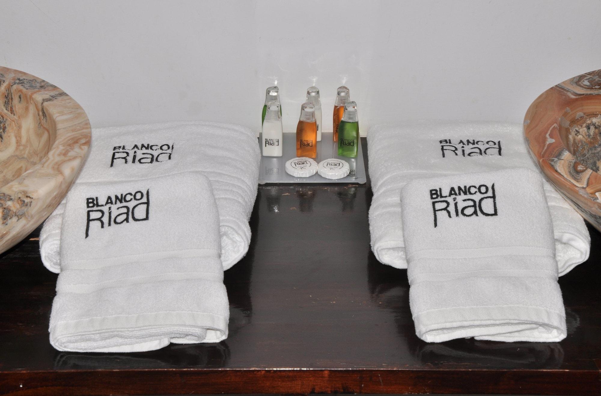 Hotel Blanco Riad Tétouan Екстериор снимка